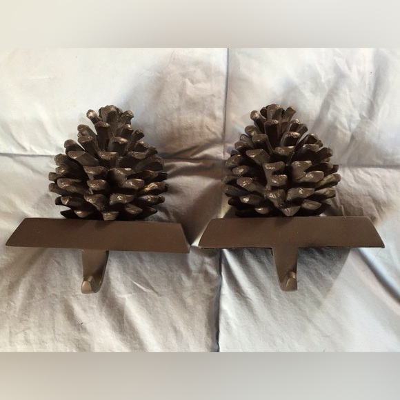 Metal Pine Cone Stocking Hangers - Picture 4 of 4